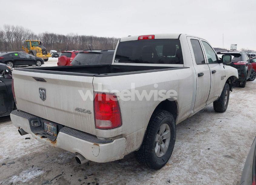 Photo 4 of 2018 Ram 1500 EXPRESS 4X4 6'4 BOX (VIN 1C6RR7FTXJS102362)