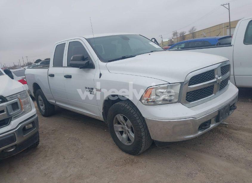 2019 Ram 1500 CLASSIC TRADESMAN 4X4 6'4 BOX (VIN 1C6RR7FTXKS553633) main photo