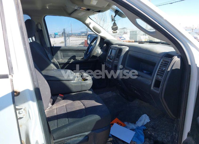 Photo 5 of 2019 Ram 1500 CLASSIC TRADESMAN 4X4 6'4 BOX (VIN 1C6RR7FTXKS553633)