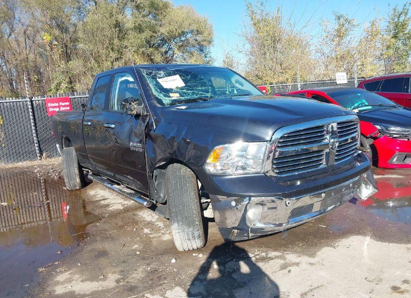 2018 Ram 1500 BIG HORN 4X4 6'4 BOX (VIN 1C6RR7GG0JS231471) main photo