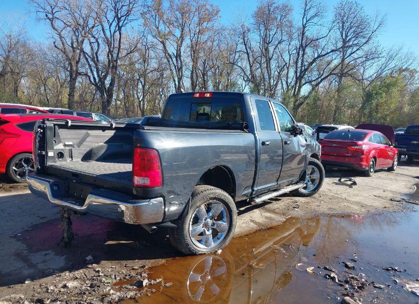 Photo 4 of 2018 Ram 1500 BIG HORN 4X4 6'4 BOX (VIN 1C6RR7GG0JS231471)