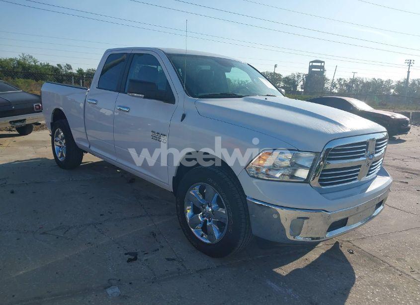 2018 Ram 1500 BIG HORN 4X4 6'4 BOX (VIN 1C6RR7GG1JS264947) main photo