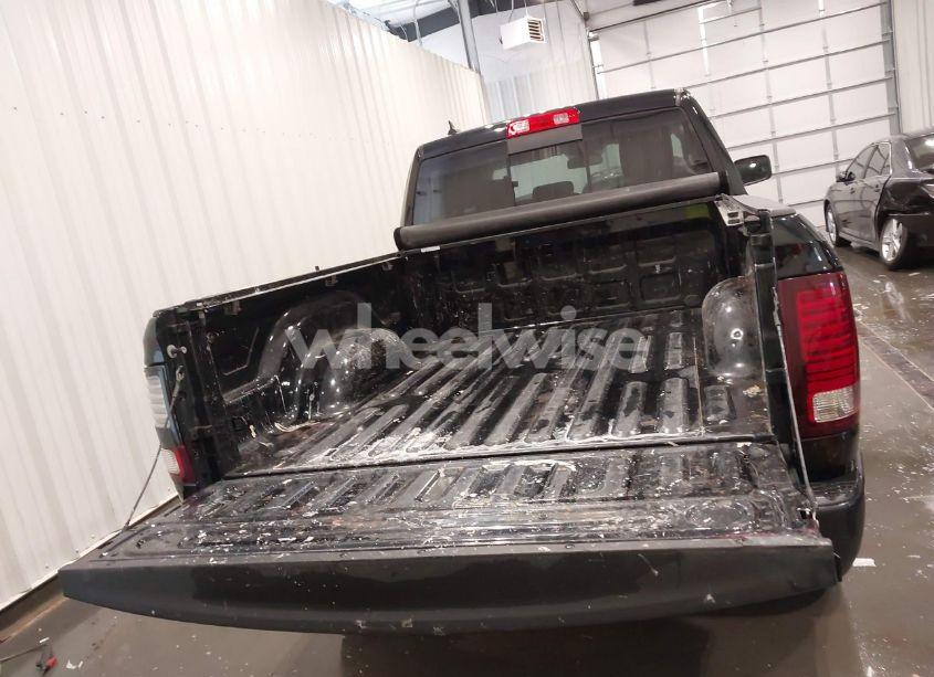 Photo 18 of 2019 Ram 1500 CLASSIC WARLOCK 4X4 6'4 BOX (VIN 1C6RR7GG1KS653296)