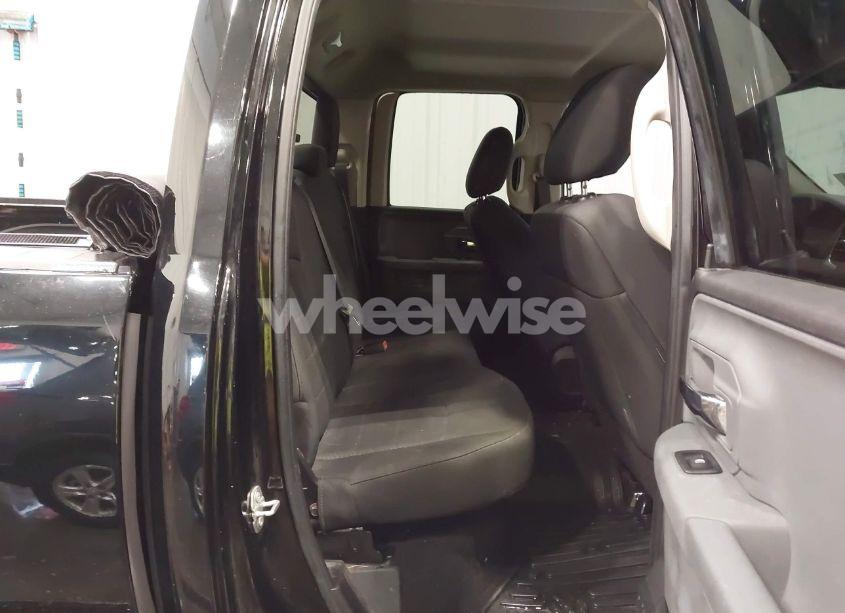 Photo 8 of 2019 Ram 1500 CLASSIC WARLOCK 4X4 6'4 BOX (VIN 1C6RR7GG1KS653296)