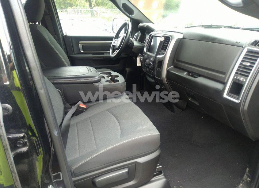 Photo 5 of 2022 Ram 1500 CLASSIC WARLOCK 4X4 6'4 BOX (VIN 1C6RR7GG1NS148508)