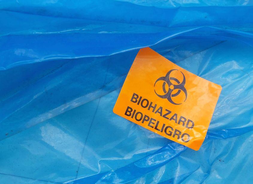 Photo 5 of 2022 Ram 1500 CLASSIC WARLOCK QUAD CAB 4X4 6'4 BOX (VIN 1C6RR7GG1NS237642)