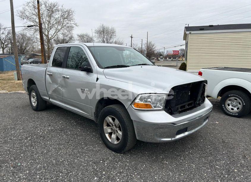 2018 Ram 1500 SLT (VIN 1C6RR7GG2JS306980) main photo