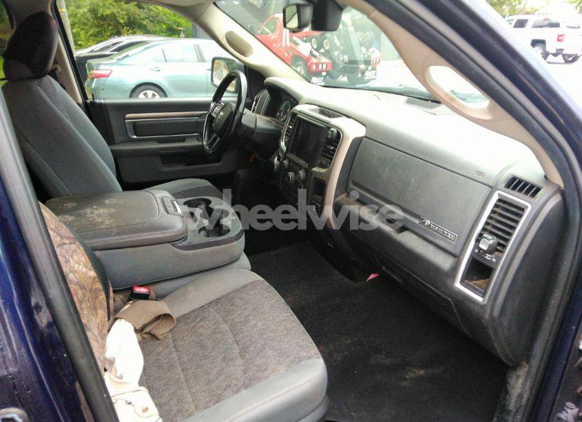 Photo 5 of 2018 Ram 1500 BIG HORN 4X4 6'4 BOX (VIN 1C6RR7GG2JS311743)