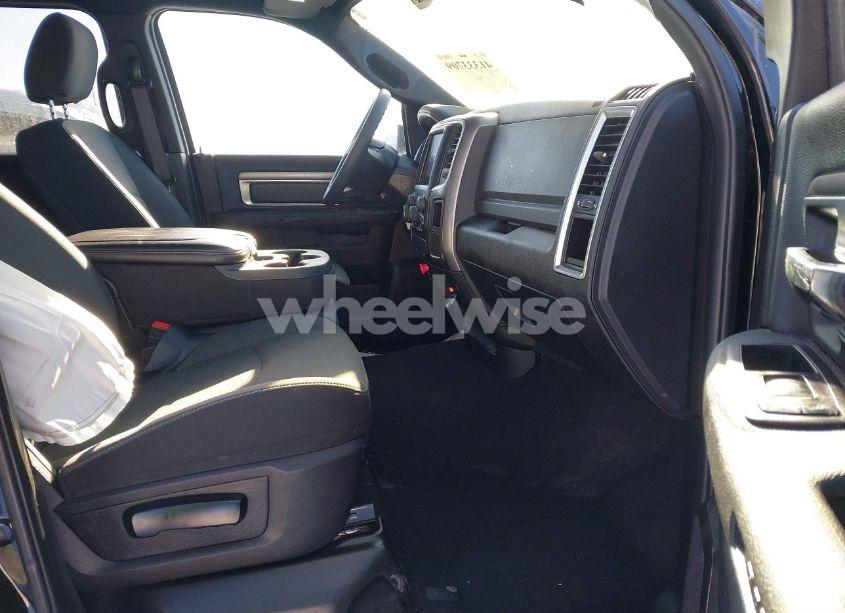 Photo 5 of 2021 Ram 1500 CLASSIC WARLOCK 4X4 6'4 BOX (VIN 1C6RR7GG3MS510773)