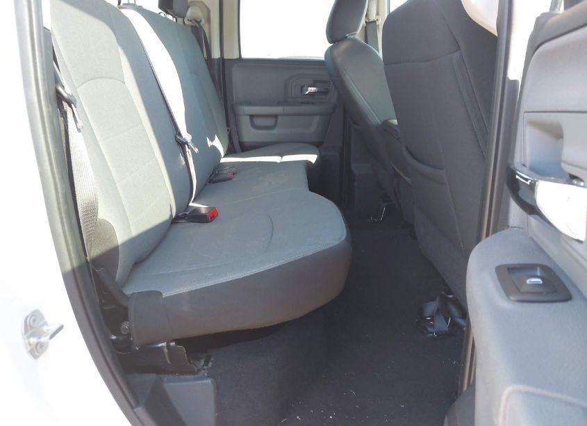 Photo 8 of 2024 Ram 1500 CLASSIC SLT 4X4 6'4 BOX (VIN 1C6RR7GG3RS129898)