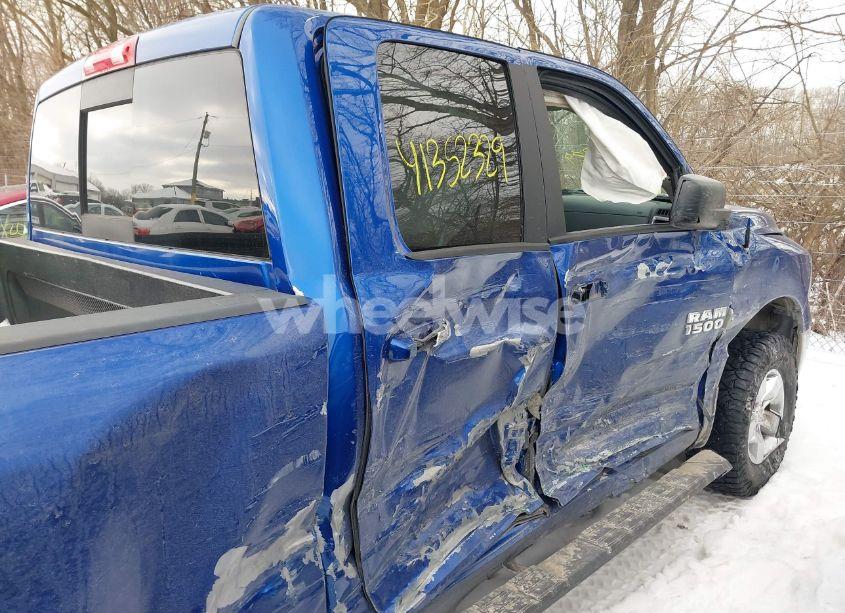 Photo 6 of 2018 Ram 1500 SLT 4X4 6'4 BOX (VIN 1C6RR7GG5JS115649)