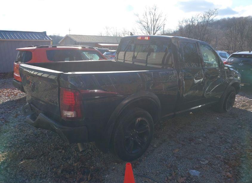 Photo 4 of 2023 Ram 1500 CLASSIC WARLOCK 4X4 6'4 BOX (VIN 1C6RR7GG5PS520225)