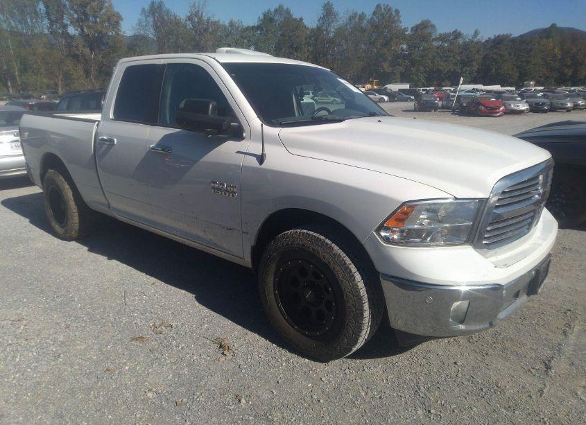 2018 Ram 1500 BIG HORN 4X4 6'4 BOX (VIN 1C6RR7GG6JS228963) main photo