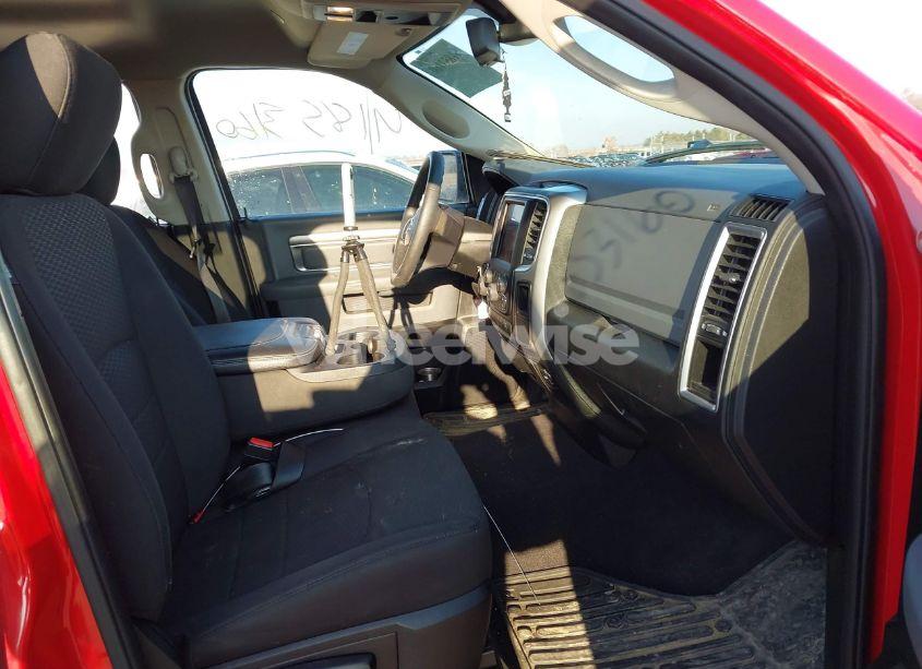 Photo 5 of 2019 Ram 1500 CLASSIC WARLOCK 4X4 6'4 BOX (VIN 1C6RR7GG6KS724573)