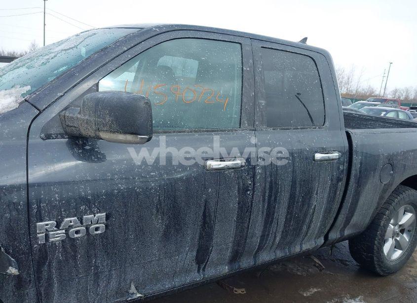 Photo 14 of 2018 Ram 1500 (VIN 1C6RR7GG9JS231484)