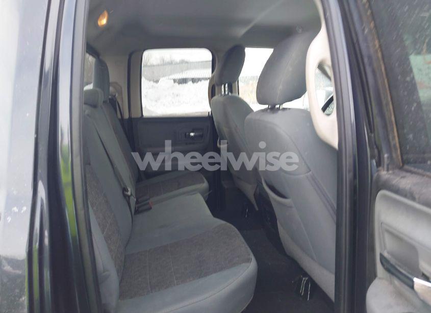 Photo 8 of 2018 Ram 1500 (VIN 1C6RR7GG9JS231484)