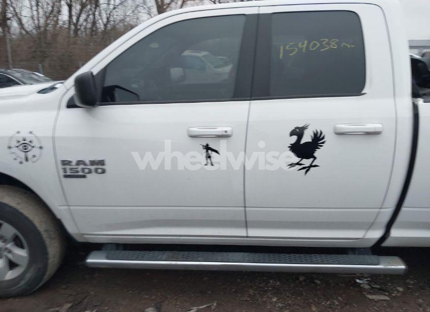 Photo 15 of 2019 Ram 1500 CLASSIC SLT 4X4 6'4 BOX (VIN 1C6RR7GGXKS582518)