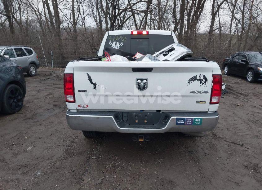 Photo 17 of 2019 Ram 1500 CLASSIC SLT 4X4 6'4 BOX (VIN 1C6RR7GGXKS582518)