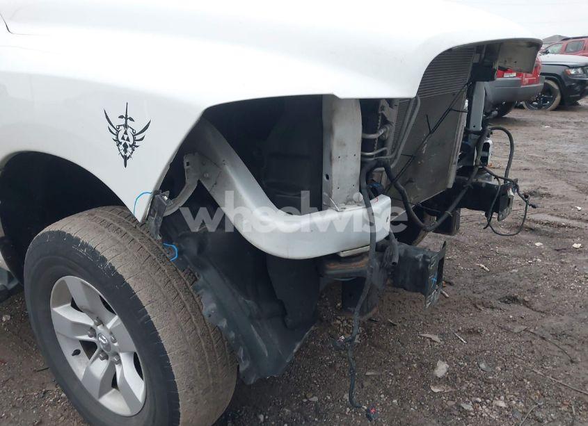 Photo 19 of 2019 Ram 1500 CLASSIC SLT 4X4 6'4 BOX (VIN 1C6RR7GGXKS582518)