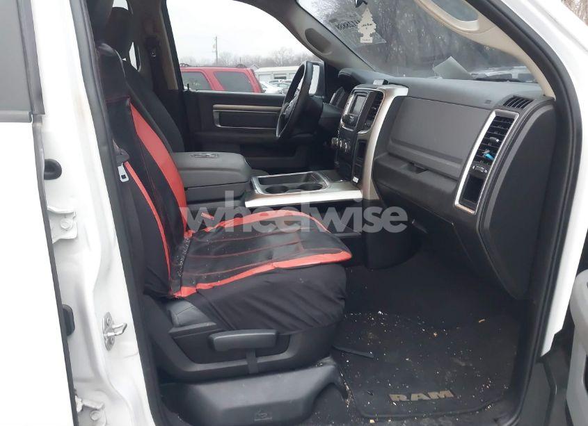 Photo 5 of 2019 Ram 1500 CLASSIC SLT 4X4 6'4 BOX (VIN 1C6RR7GGXKS582518)