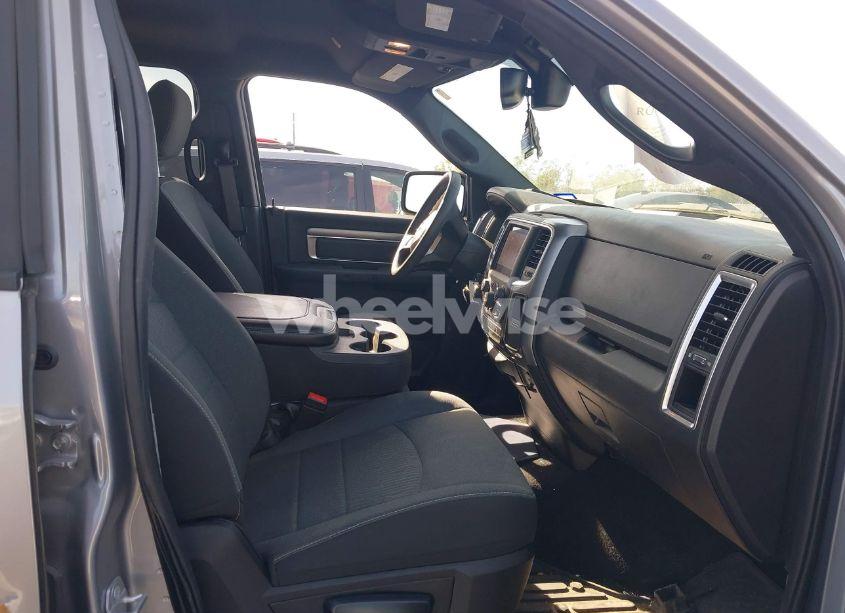 Photo 5 of 2022 Ram 1500 CLASSIC (VIN 1C6RR7GGXNS168935)