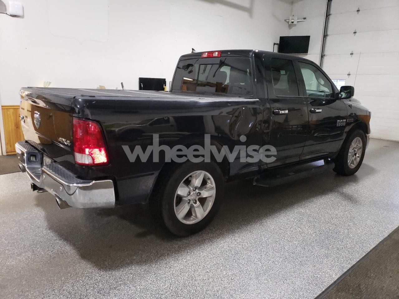 Photo 3 of 2016 RAM 1500 SLT (VIN 1C6RR7GM7GS132340)
