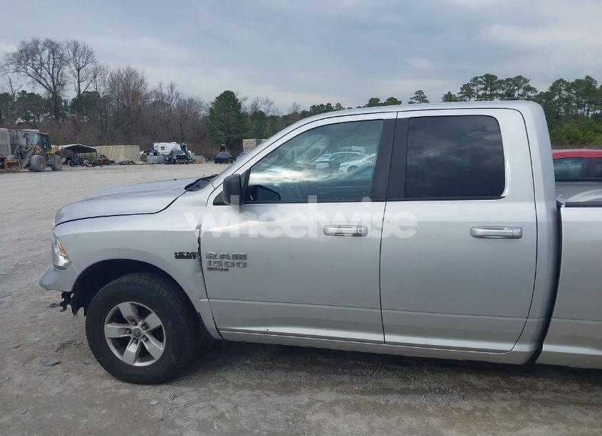 Photo 14 of 2019 Ram 1500 CLASSIC SLT (VIN 1C6RR7GT0KS512930)