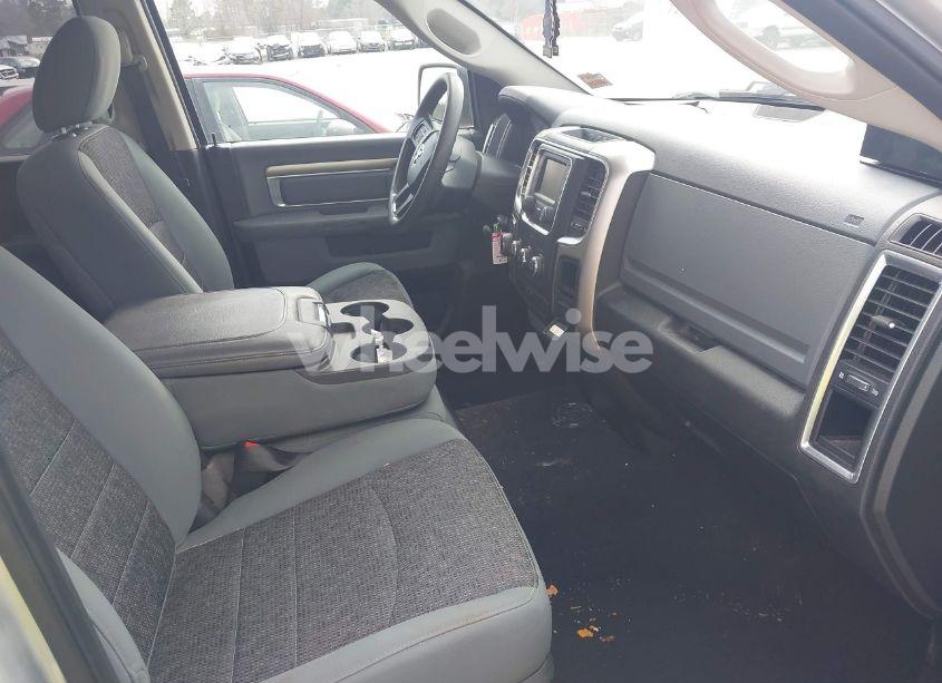 Photo 5 of 2019 Ram 1500 CLASSIC SLT (VIN 1C6RR7GT0KS512930)