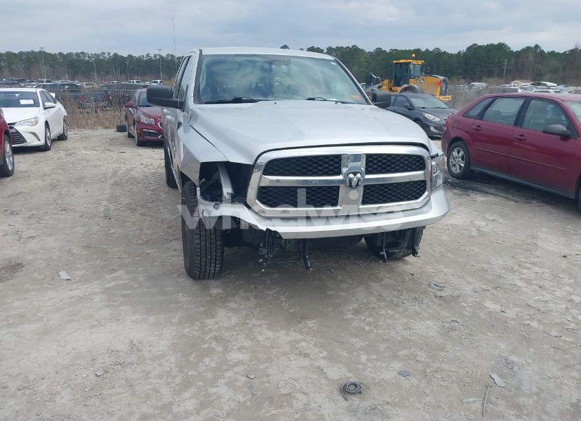 Photo 6 of 2019 Ram 1500 CLASSIC SLT (VIN 1C6RR7GT0KS512930)