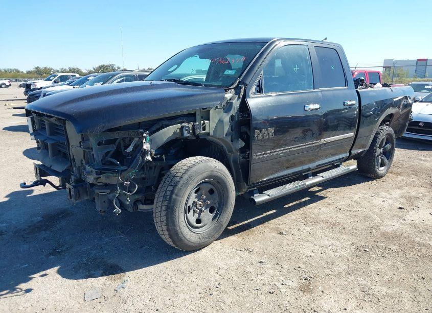 Photo 2 of 2018 Ram 1500 HARVEST 4X4 6'4 BOX (VIN 1C6RR7GT1JS122353)