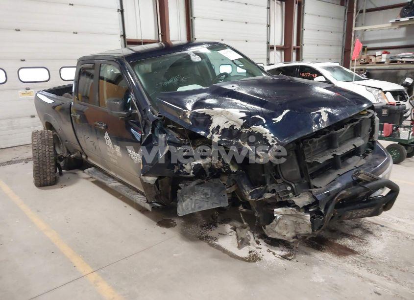 2015 Ram 1500 BIG HORN (VIN 1C6RR7GT2FS640950) main photo