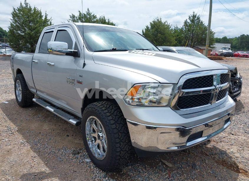 2015 Ram 1500 SLT (VIN 1C6RR7GT2FS704372) main photo