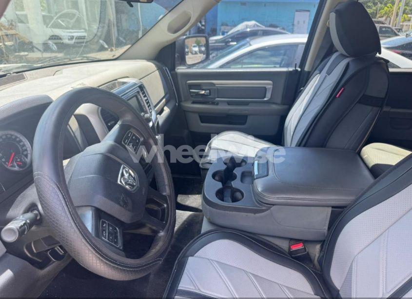 Photo 5 of 2019 Ram 1500 CLASSIC SLT 4X4 6'4 BOX (VIN 1C6RR7GT2KS591193)