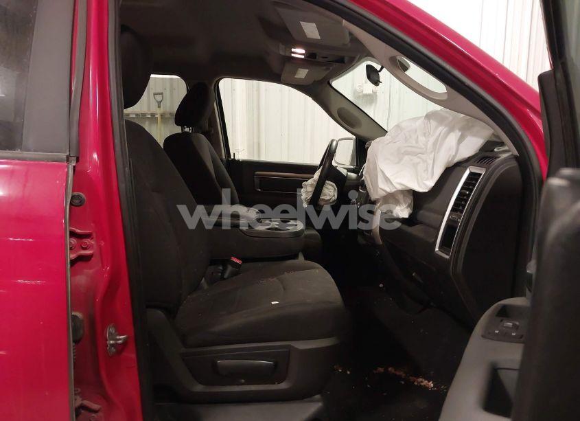 Photo 5 of 2019 Ram 1500 CLASSIC WARLOCK 4X4 6'4 BOX (VIN 1C6RR7GT7KS725003)