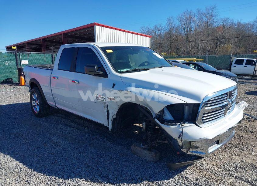 2015 Ram 1500 BIG HORN (VIN 1C6RR7GT9FS562618) main photo