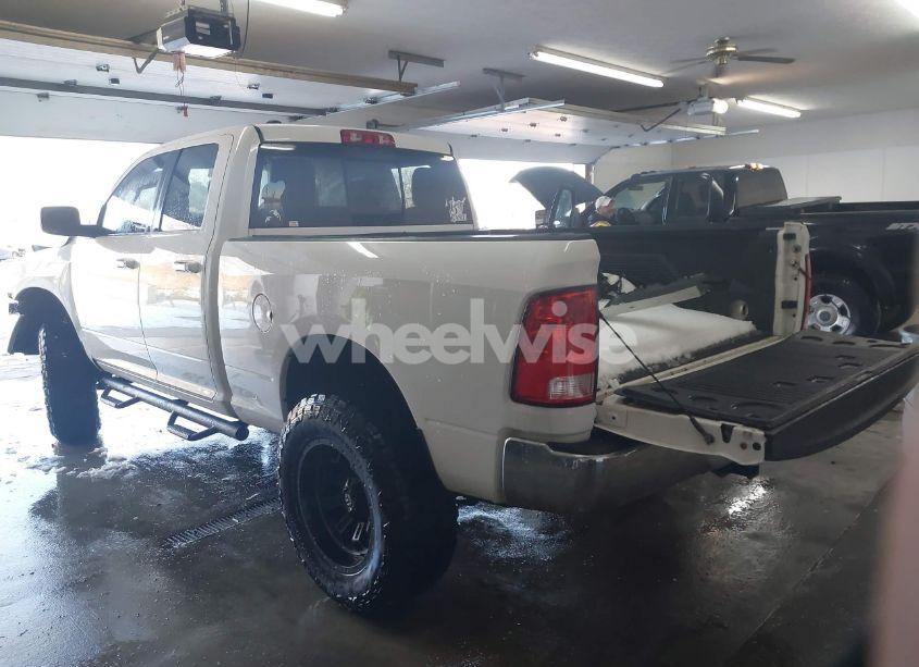 Photo 3 of 2017 Ram 1500 SLT 4X4 6'4 BOX (VIN 1C6RR7GTXHS579009)