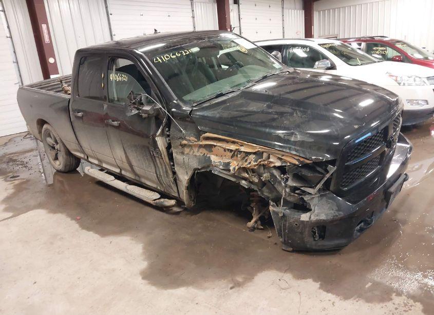 2018 Ram 1500 BIG HORN 4X4 6'4 BOX (VIN 1C6RR7GTXJS137465) main photo