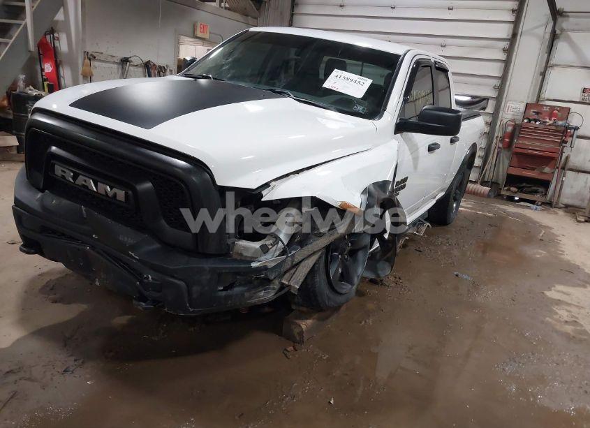 Photo 2 of 2020 Ram 1500 CLASSIC WARLOCK 4X4 6'4 BOX (VIN 1C6RR7GTXLS104954)