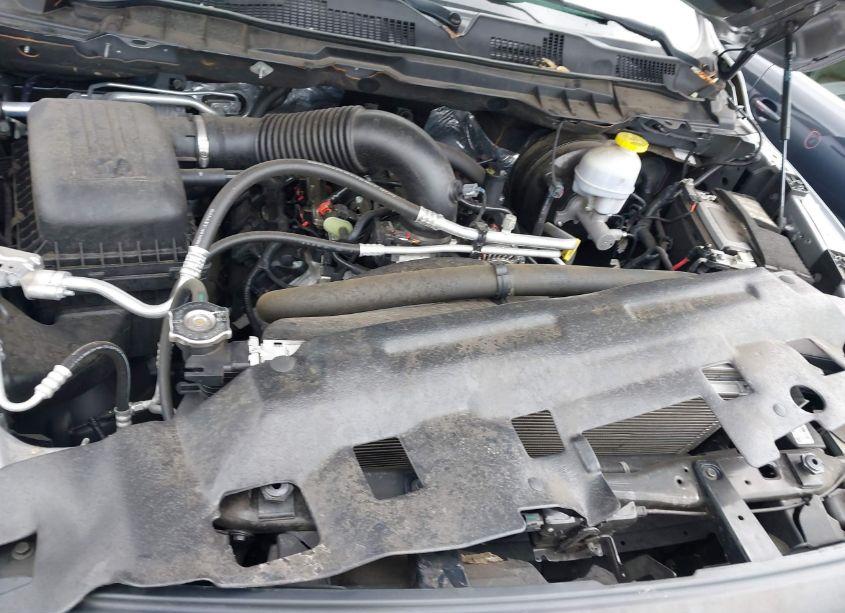 Photo 10 of 2022 Ram 1500 CLASSIC WARLOCK QUAD CAB 4X4 6'4 BOX (VIN 1C6RR7GTXNS122499)