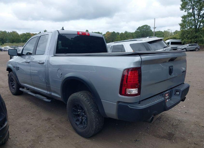 Photo 3 of 2022 Ram 1500 CLASSIC WARLOCK QUAD CAB 4X4 6'4 BOX (VIN 1C6RR7GTXNS122499)