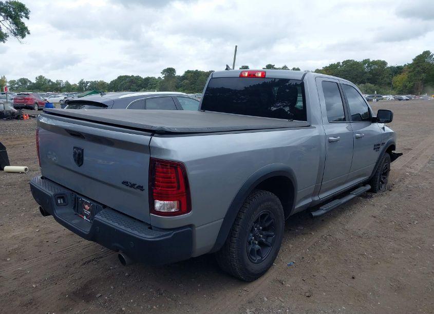 Photo 4 of 2022 Ram 1500 CLASSIC WARLOCK QUAD CAB 4X4 6'4 BOX (VIN 1C6RR7GTXNS122499)