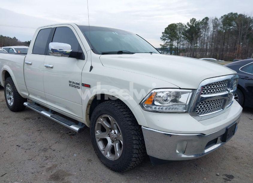 2017 Ram 1500 LARAMIE 4X4 6'4 BOX (VIN 1C6RR7JM7HS761364) main photo