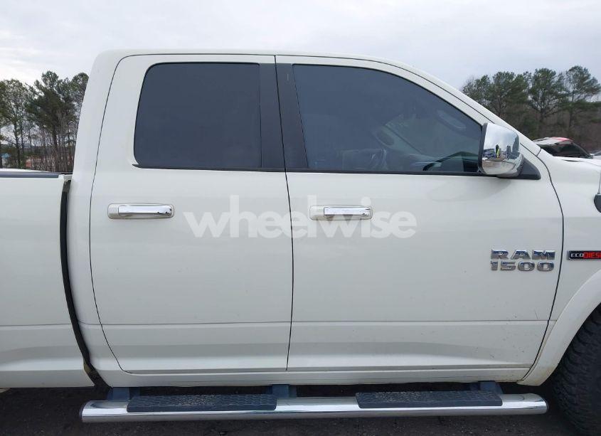 Photo 13 of 2017 Ram 1500 LARAMIE 4X4 6'4 BOX (VIN 1C6RR7JM7HS761364)