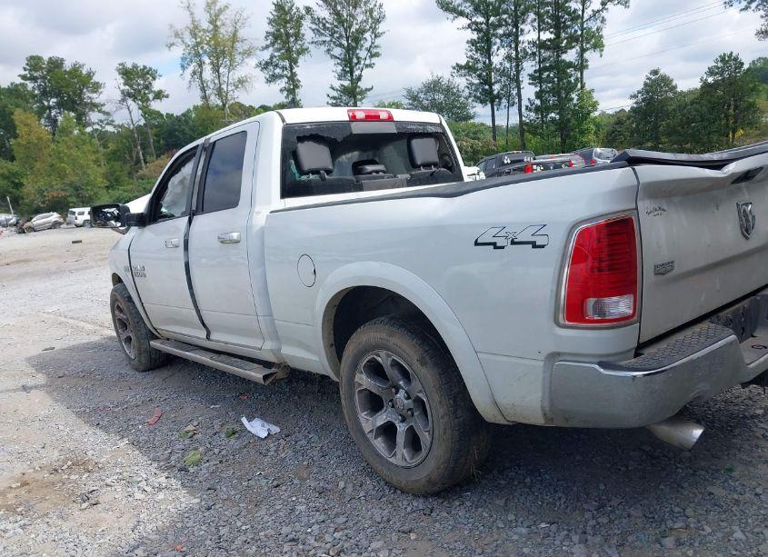 Photo 14 of 2017 Ram 1500 LARAMIE QUAD CAB 4X4 6'4 BOX (VIN 1C6RR7JT4HS544622)