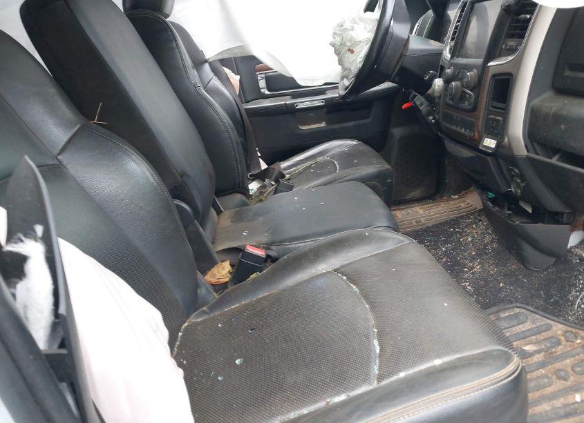 Photo 5 of 2017 Ram 1500 LARAMIE QUAD CAB 4X4 6'4 BOX (VIN 1C6RR7JT4HS544622)