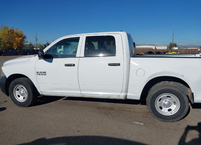 Photo 14 of 2018 Ram 1500 TRADESMAN 4X4 5'7 BOX (VIN 1C6RR7KG0JS286543)