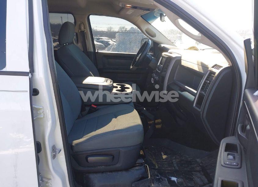 Photo 5 of 2017 Ram 1500 TRADESMAN 4X4 5'7 BOX (VIN 1C6RR7KG1HS809675)