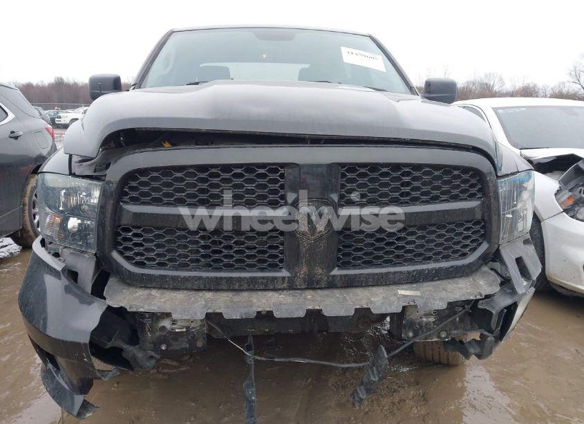 Photo 12 of 2018 Ram 1500 EXPRESS 4X4 5'7 BOX (VIN 1C6RR7KG2JS224643)