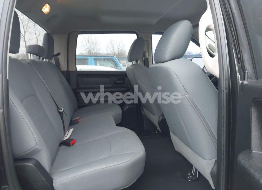 Photo 8 of 2018 Ram 1500 EXPRESS 4X4 5'7 BOX (VIN 1C6RR7KG2JS224643)