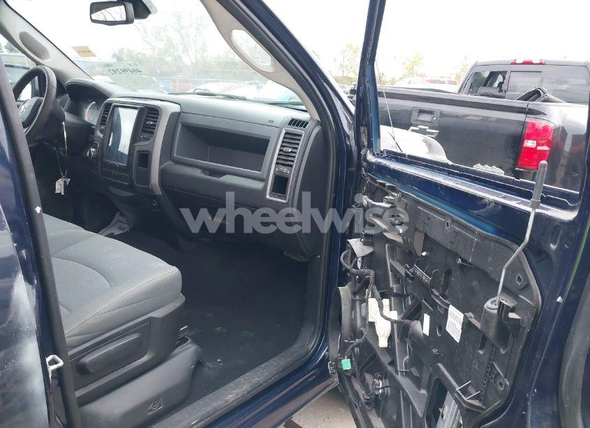 Photo 5 of 2018 Ram 1500 EXPRESS 4X4 5'7 BOX (VIN 1C6RR7KG3JS257506)